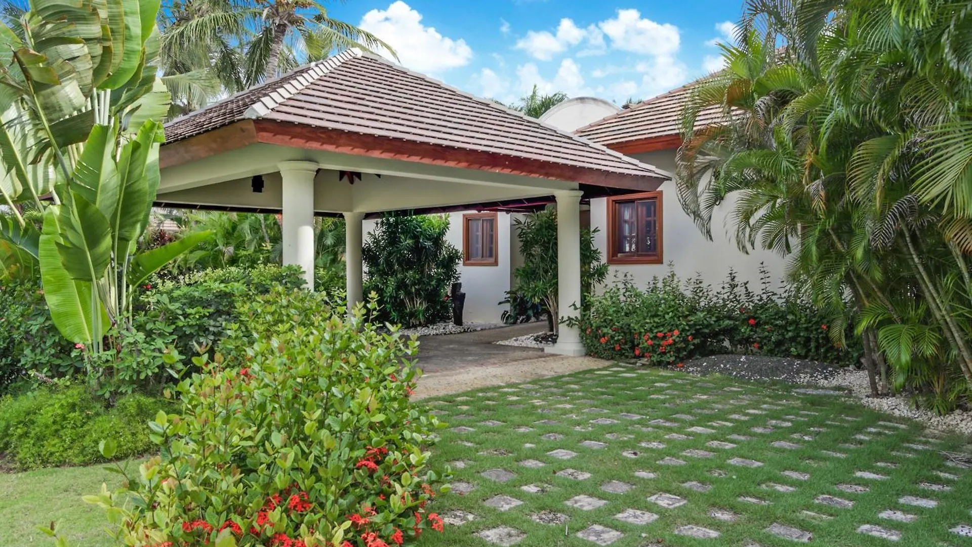 Beautiful Villa With Pool, Gym & Maid Punta Cana Dominican Republic