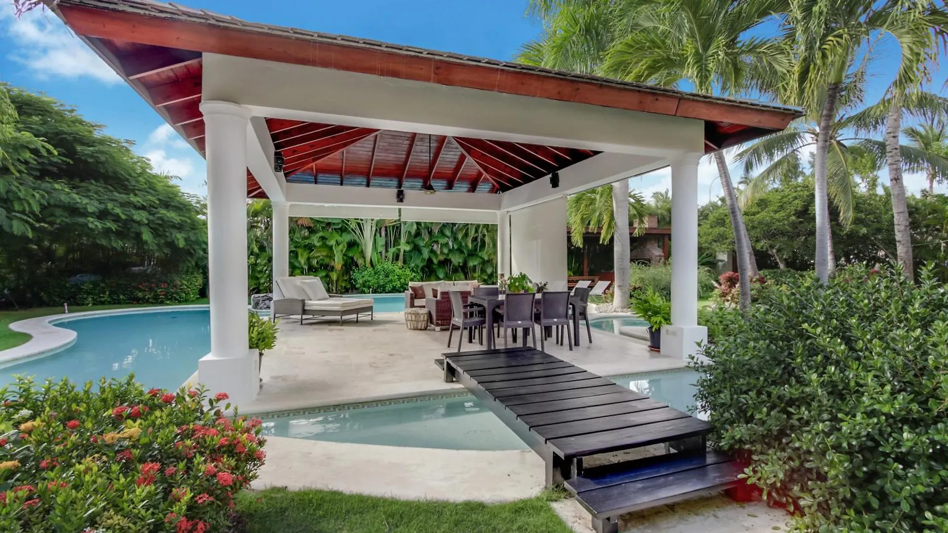 Beautiful Villa With Pool, Gym & Maid Punta Cana