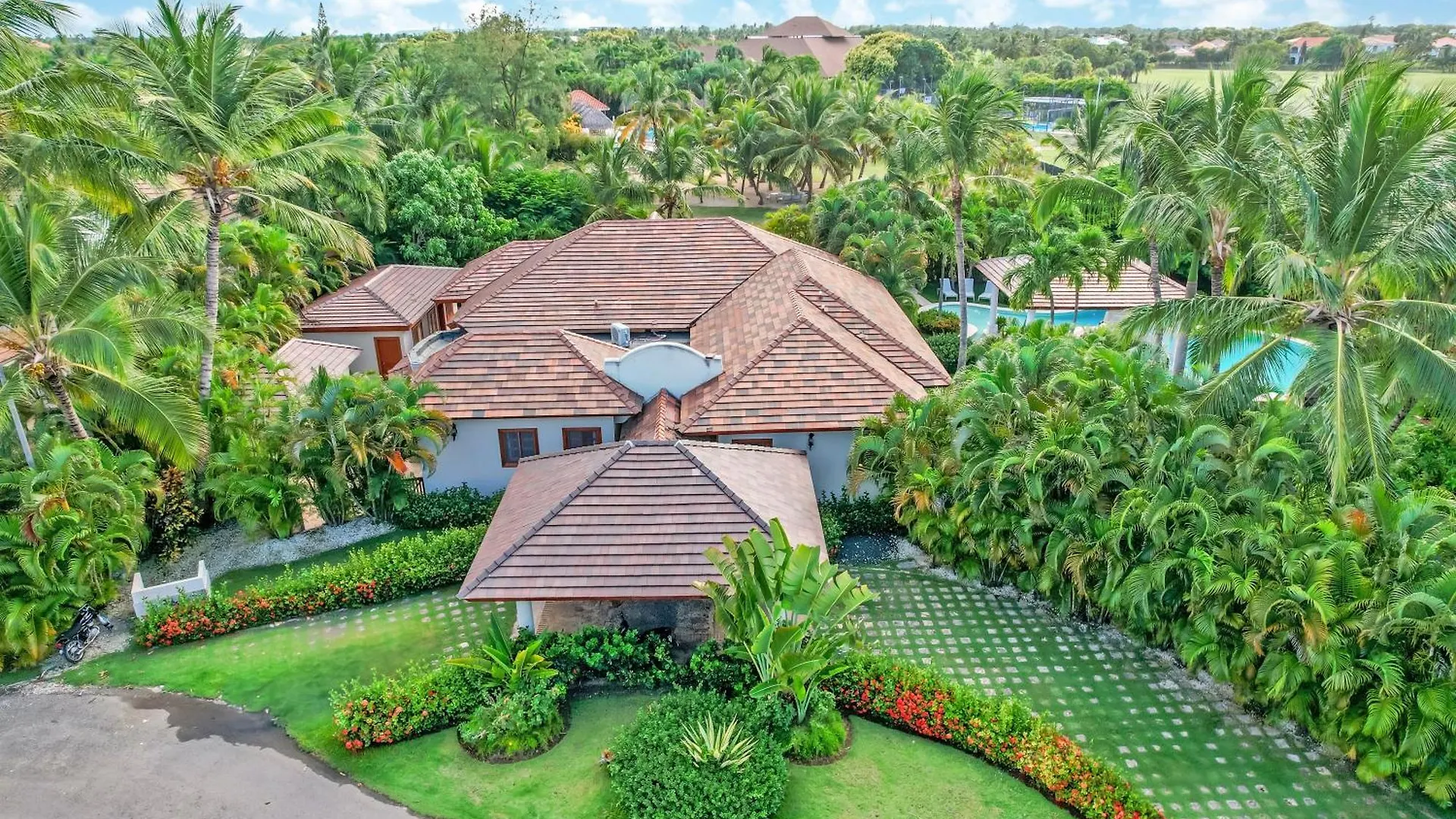 Beautiful Villa With Pool, Gym & Maid Punta Cana