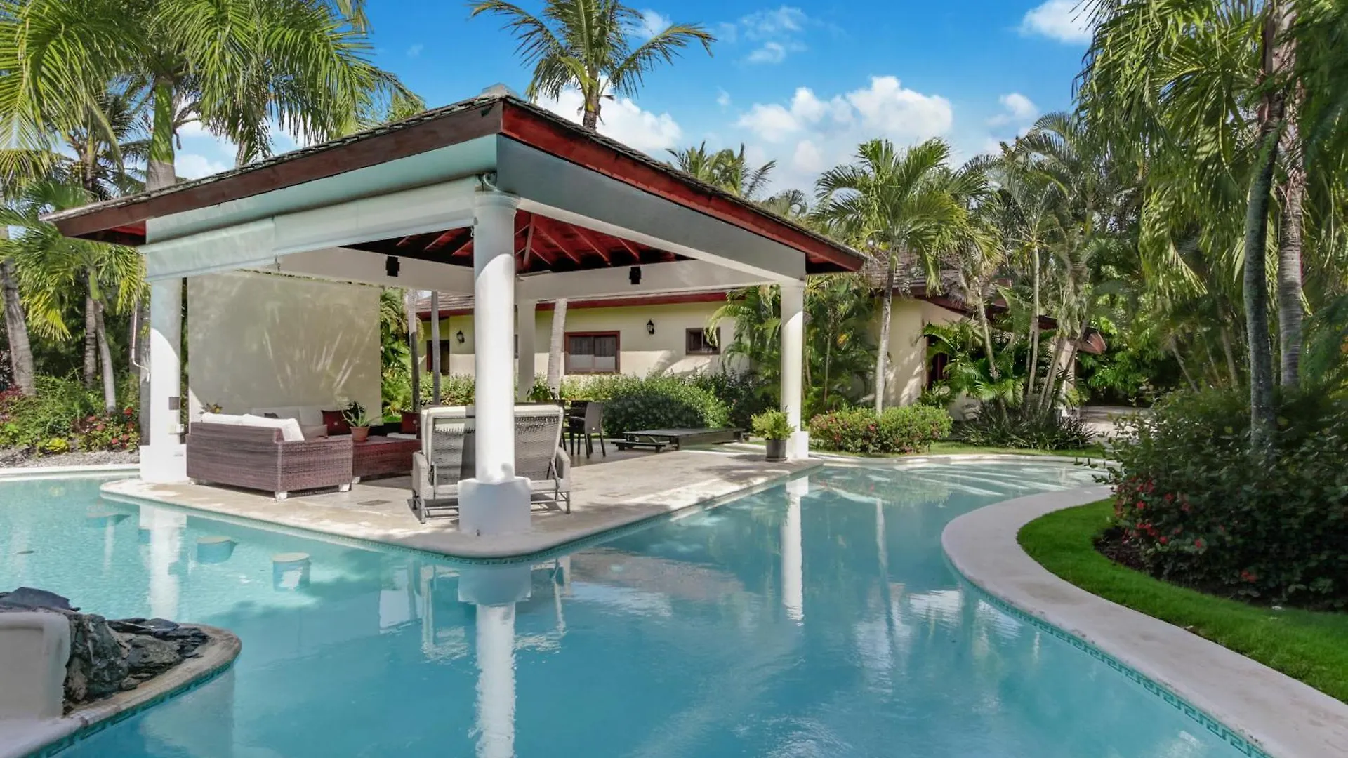 Beautiful Villa With Pool, Gym & Maid Punta Cana