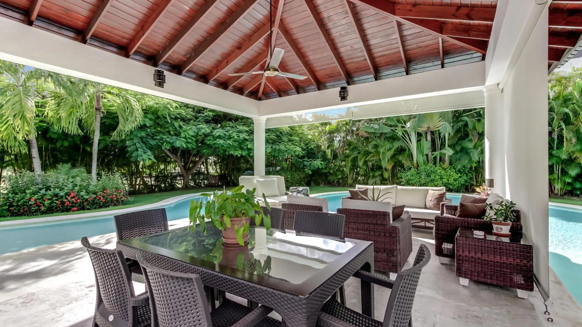 Beautiful Villa With Pool, Gym & Maid Punta Cana