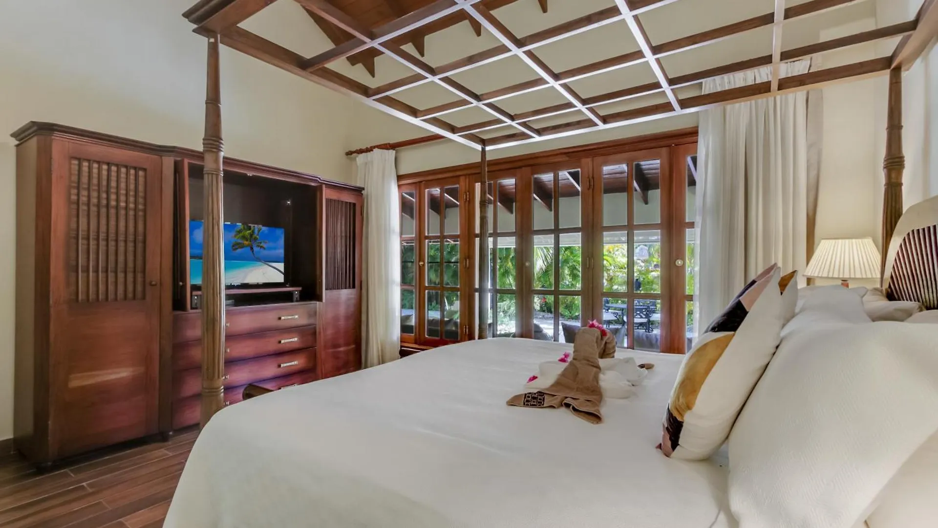 Beautiful Villa With Pool, Gym & Maid Punta Cana