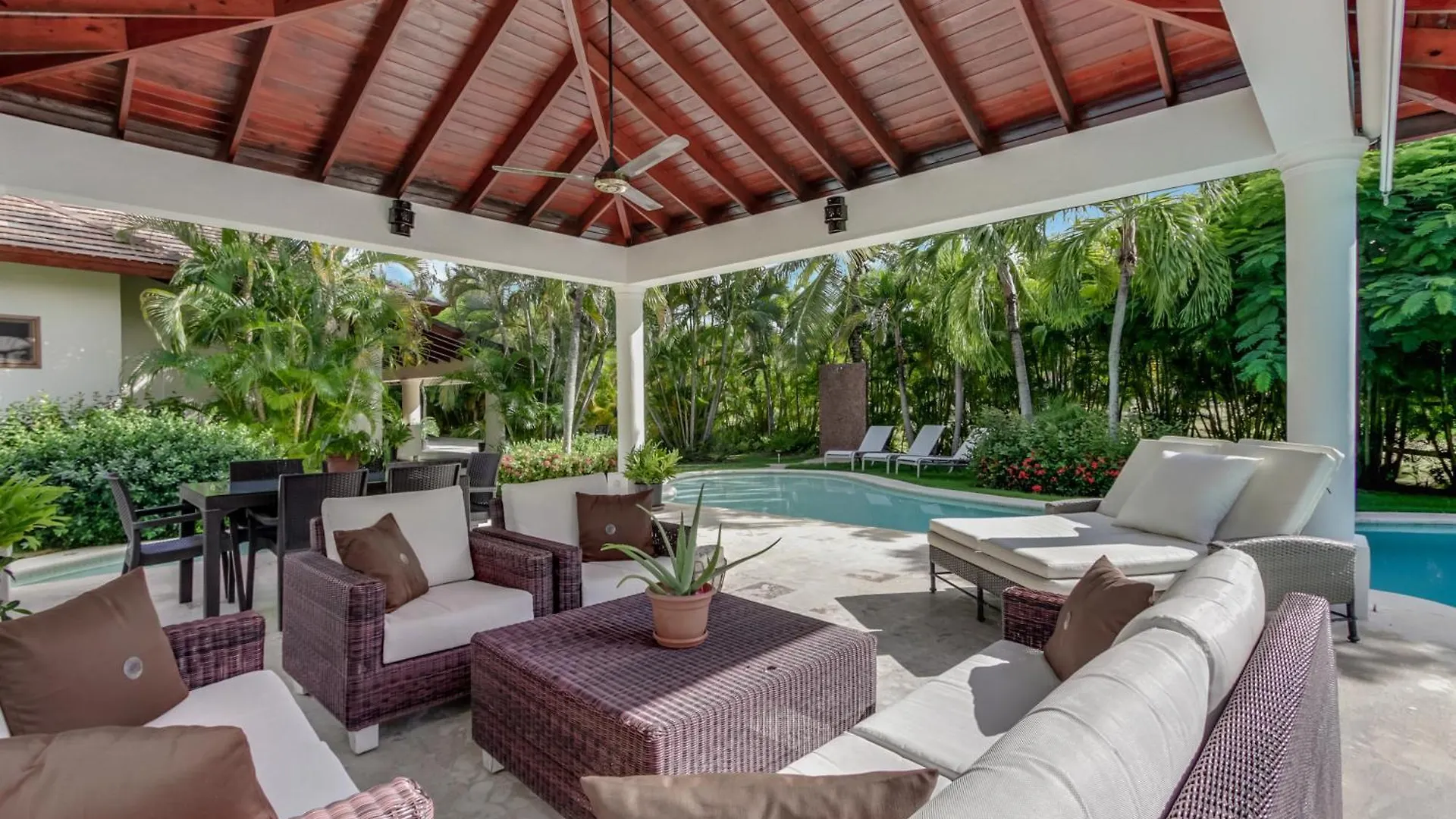 Beautiful Villa With Pool, Gym & Maid Punta Cana