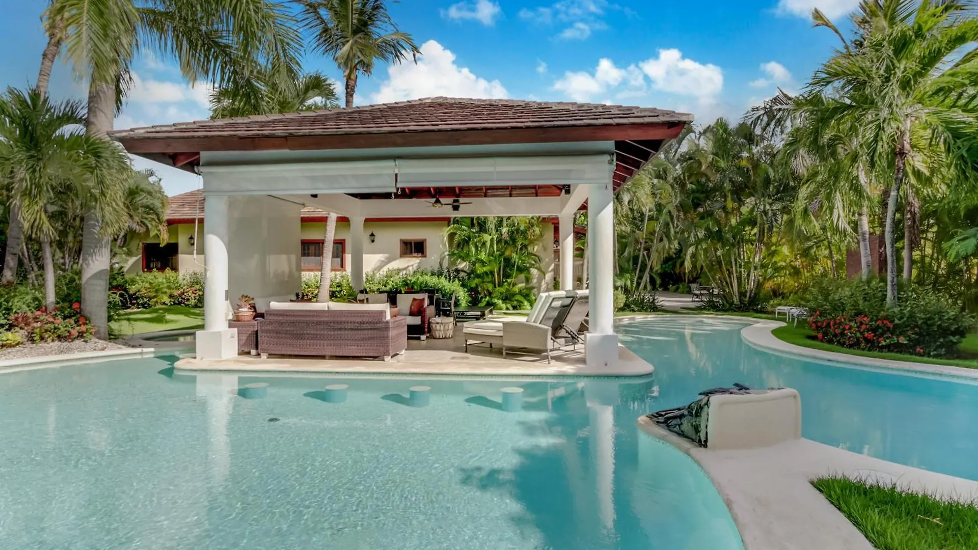 Beautiful Villa With Pool, Gym & Maid Punta Cana