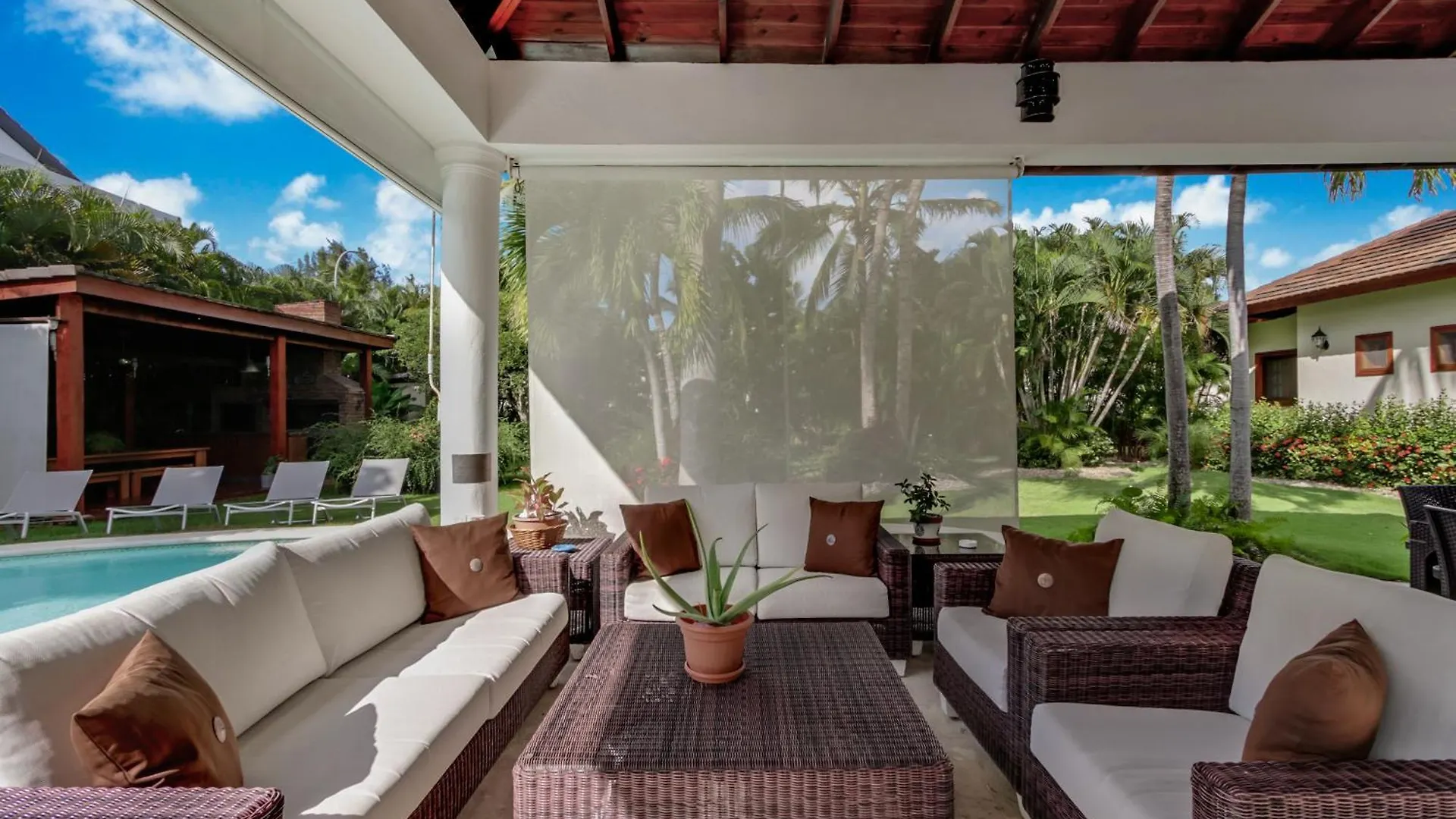 Beautiful Villa With Pool, Gym & Maid Punta Cana
